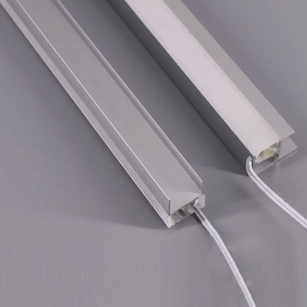 LED双面发光层板灯